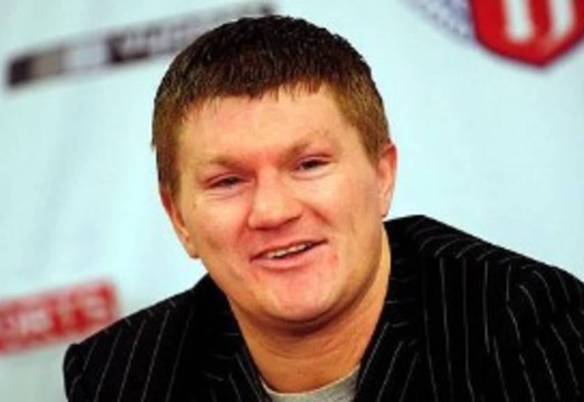 Хаттон: "Хан легко побьет Малиньяджи"