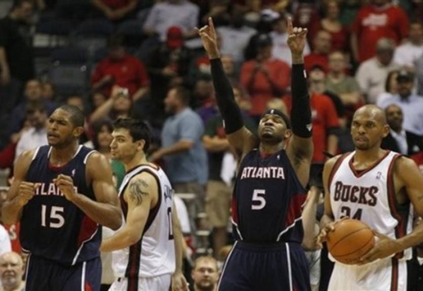 Атланта продлевает серию с Милуоки