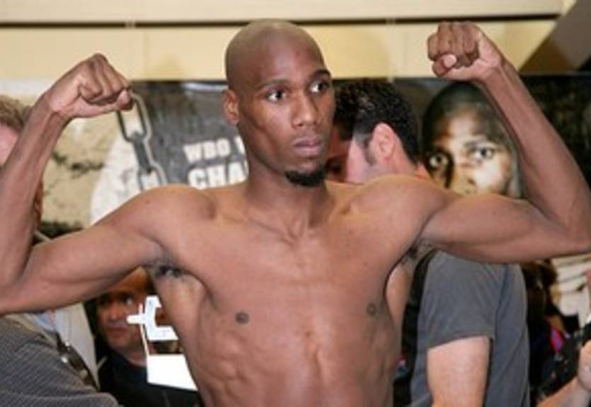 Уильямс: "Мосли нокаутирует Мейвезера"