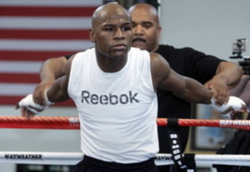 Тренер Кличко дал свой прогноз на бой Мосли-Мейвезер