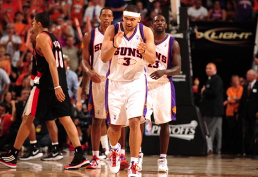 Финикс в шаге от победы в серии