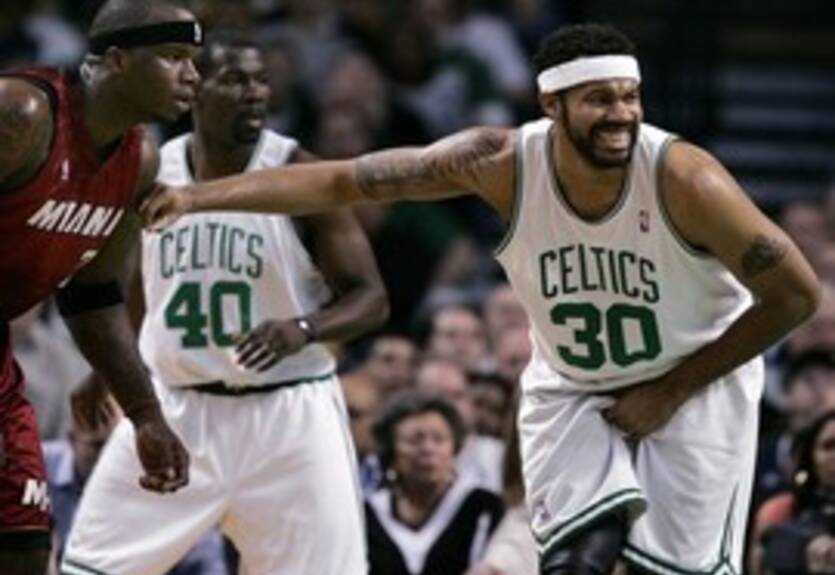 Уоллеса оштрафовали