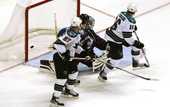 НХЛ. Акулы побеждают в овертайме