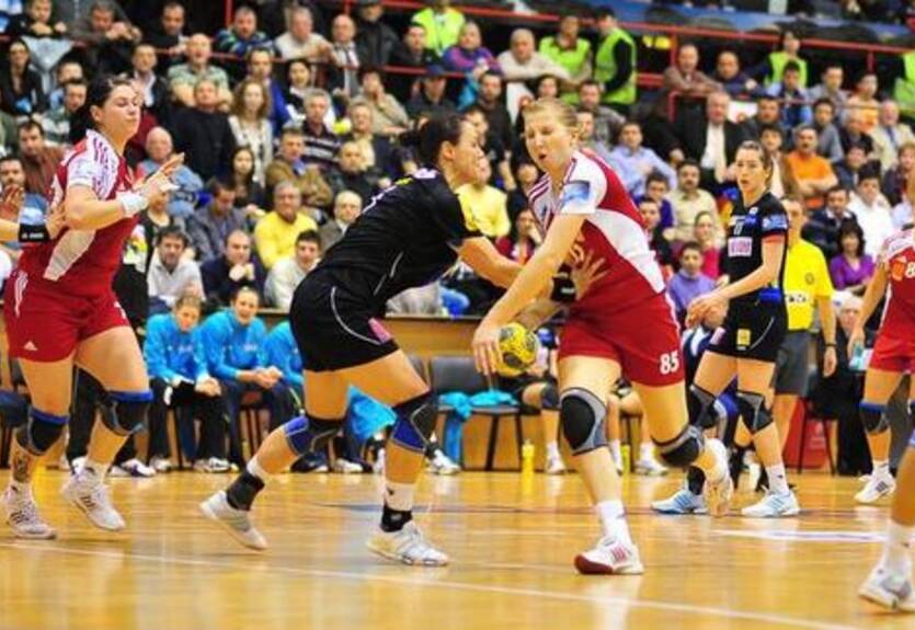 Гандбол. Команда трех украинок - в финале Лиги чемпионов