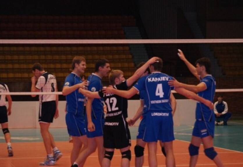 Волейбол. Мужская Суперлига: Локомотив бьет Крымсоду и выходит на первое место