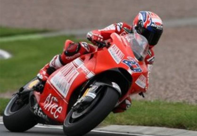 MotoGP. Стоунер - первый на практике
