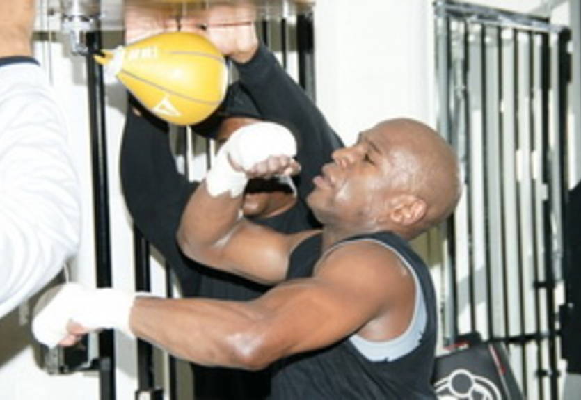 Мейвезер: "К поединку с Мосли готовлюсь по-другому"