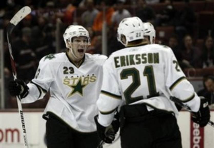 Даллас продлил контракт с Уонделлом