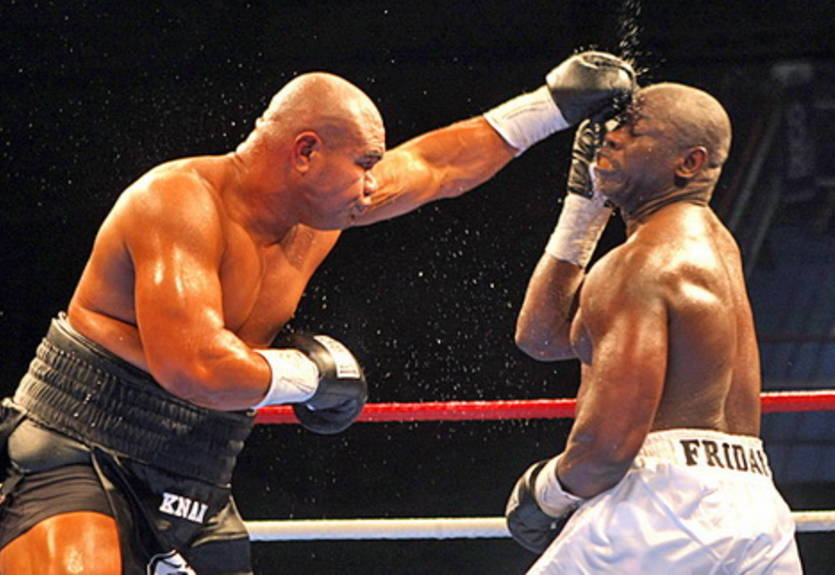 Ахунанья проиграл Туа