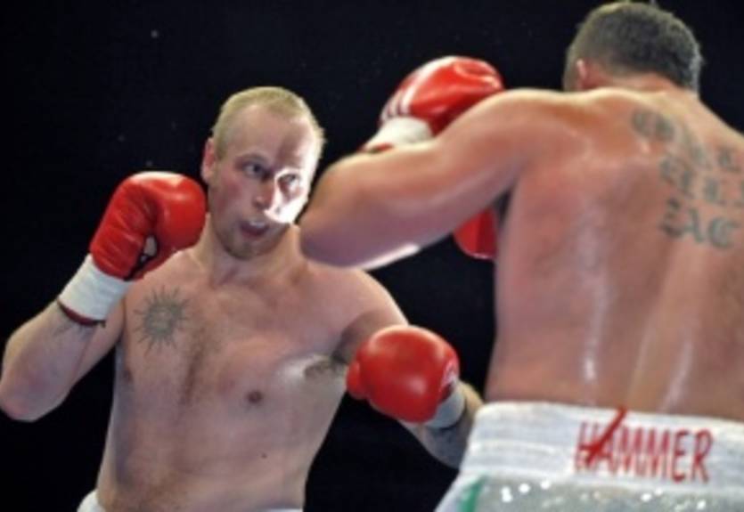 Хелениус повредил руку