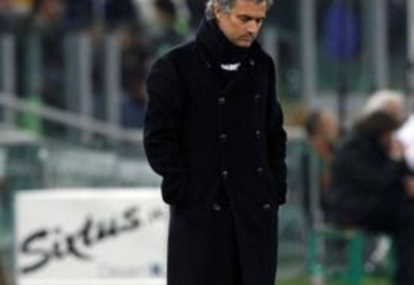 Моуриньо не стал комментировать поражение Роме