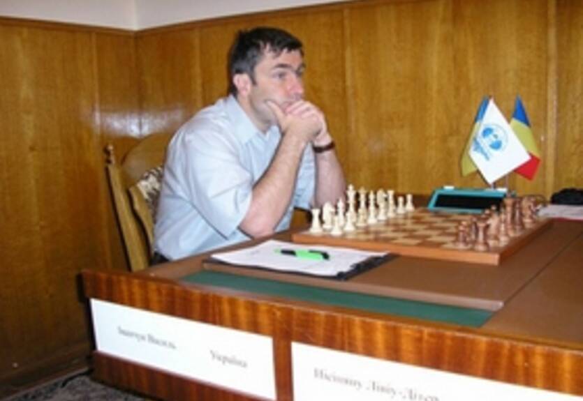 Иванчук лидирует на Амбер-турнире