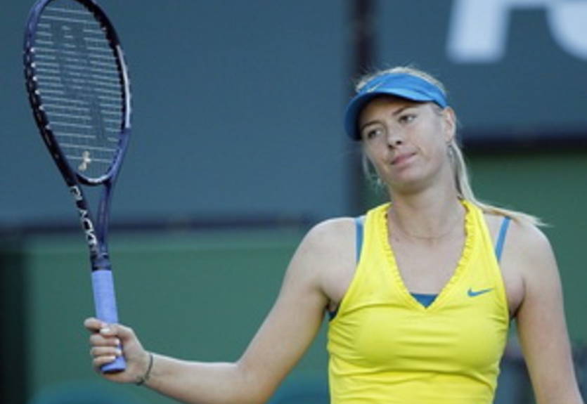 Шарапова травмировала локоть