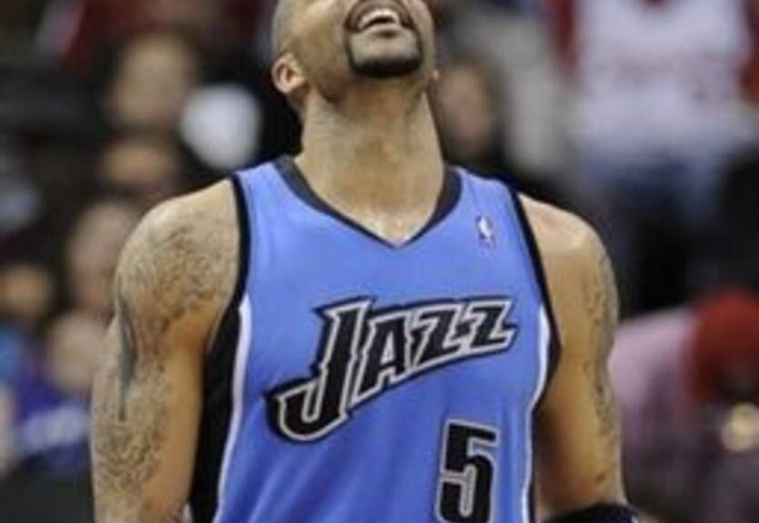 Юта хочет оставить Бузера