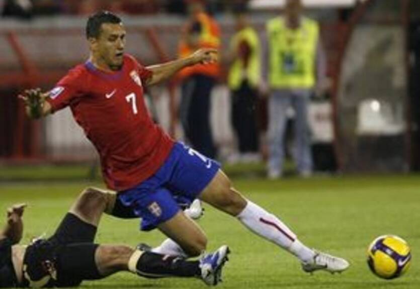 Полузащитник Дженоа выбыл на шесть месяцев