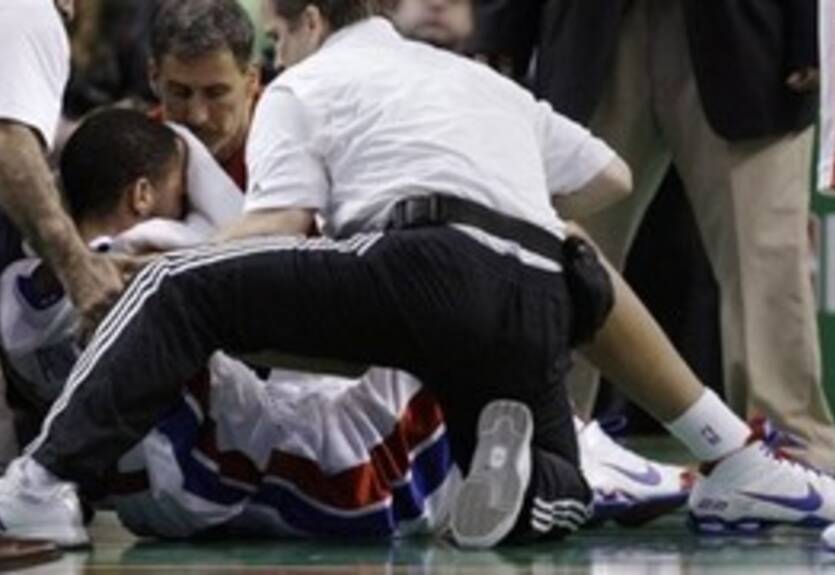 Принс повредил спину