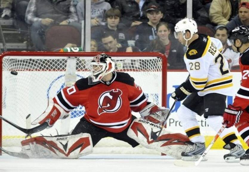 Непростые победы Нью-Джерси и Детройта