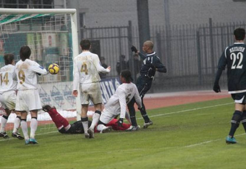 Премьер-лига Украины. Топ-5 событий тура (15.03.10)