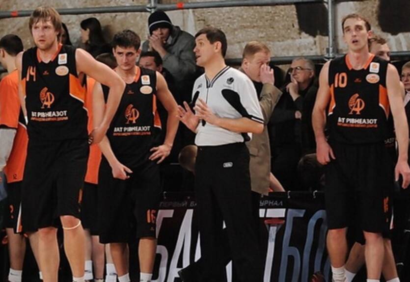 Пульсар справился с Днепр-Азотом