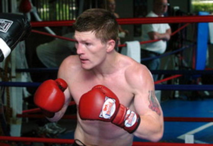 Хаттона снова отправили на пенсию