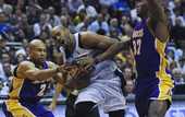 Орландо с трудом побеждает Лейкерс, овертайм в Детройте