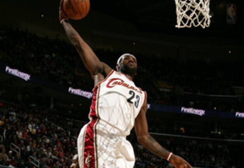 Леброн будет подписывать только трехлетний контракт