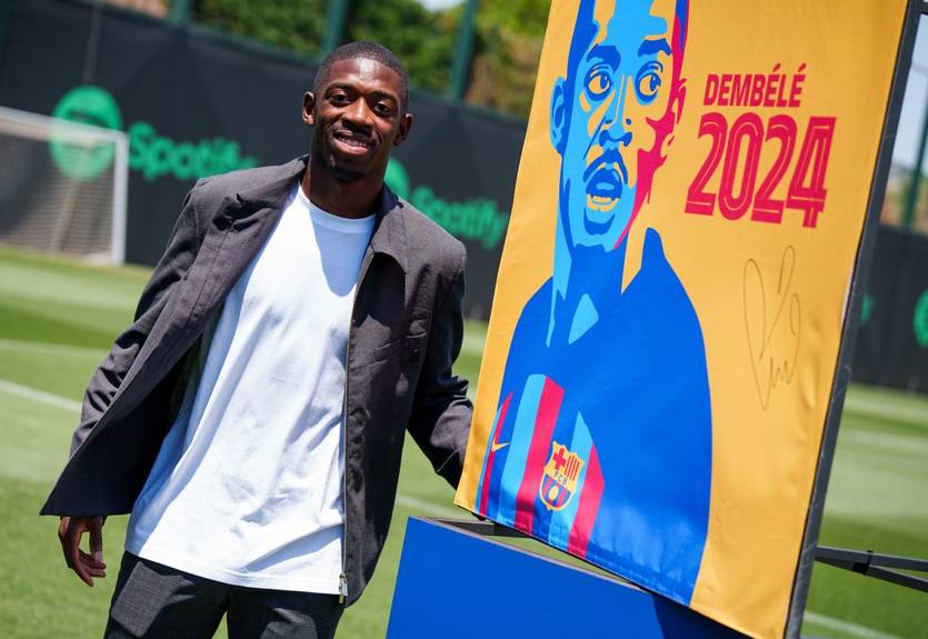 Дембеле прокоментував рішення залишитися у Барселоні Дембеле прокоментував рішення залишитися у Барселоні