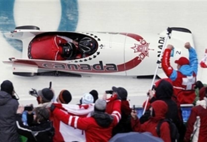 Бобслей. Канадки Хамфрис и Мойс лидируют после двух заездов