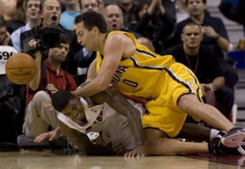 Центровой Индианы выбыл до конца сезона
