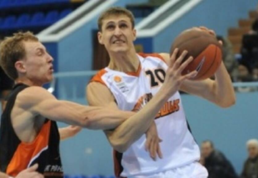 Химик укрепляет ряды