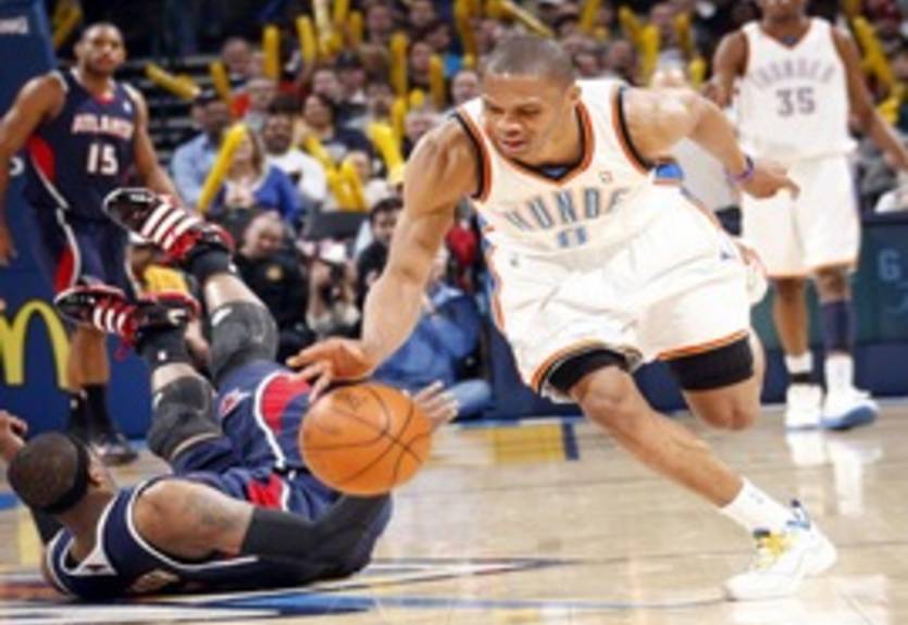 Уэстбрук и Джеймс признаны лучшими игроками недели