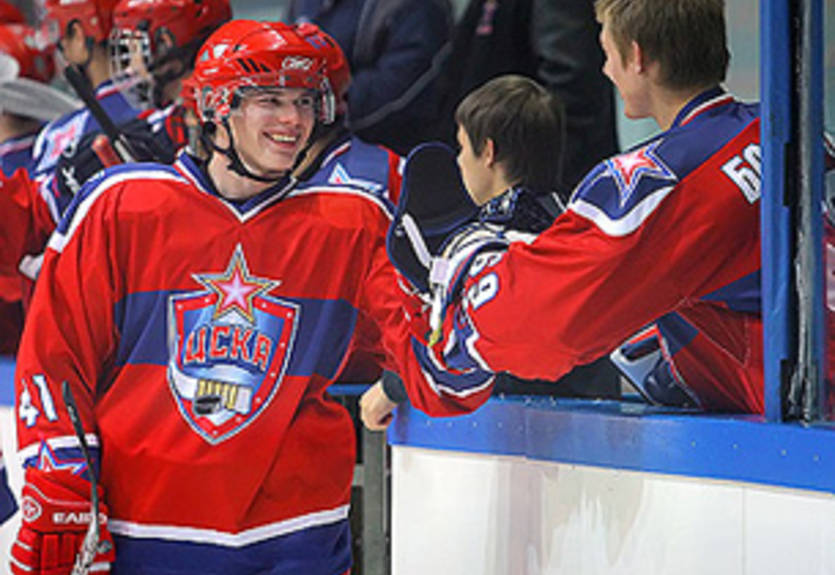 КХЛ. ЦСКА и Лада обменялись защитниками