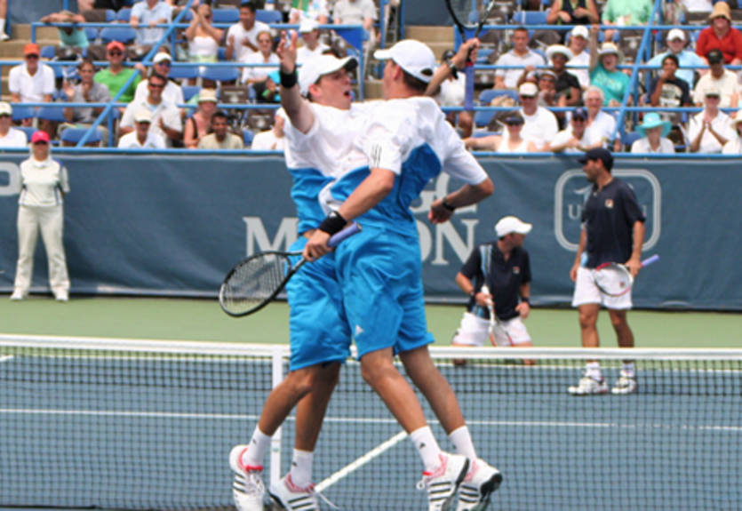 Братья Брайаны выигрывают парный Australian Open