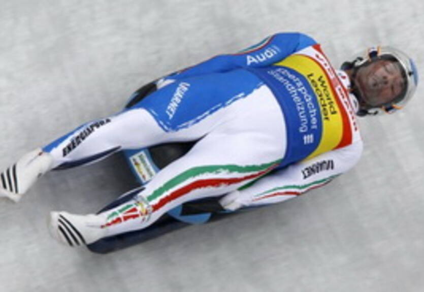 Санный спорт. Цоггелер выиграл Кубок мира, Мандзий - 48-й