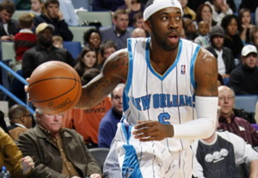 Хорнетс продолжает распродажу