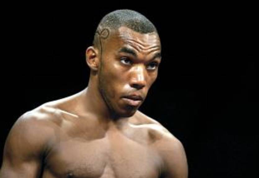 Александер: "Хочу еще один пояс в коллекцию"