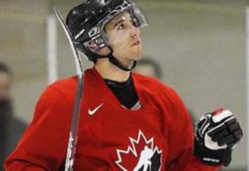 Кормье дисквалифицирован до конца сезона. ВИДЕО