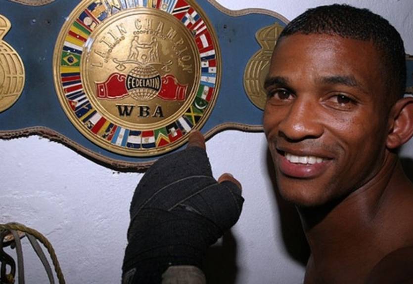 Акоста и Мозес определят абсолютного чемпиона?