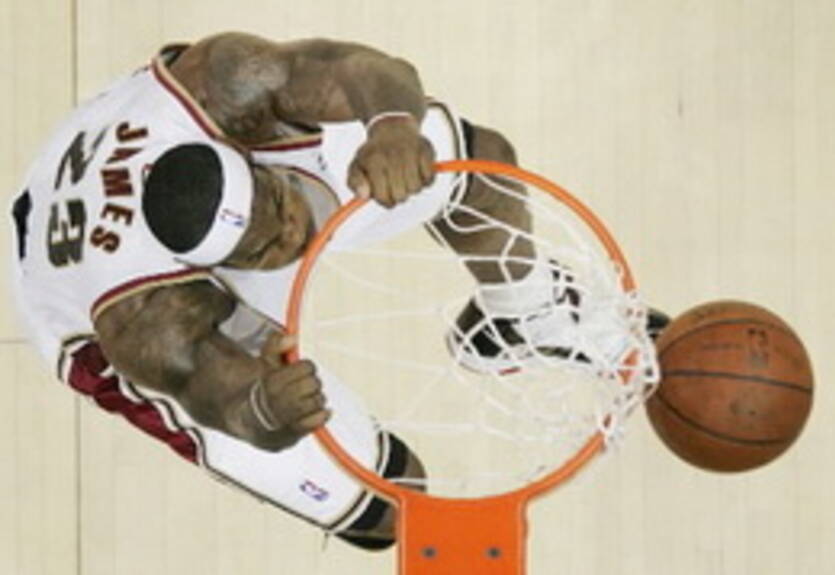 На Леброна оказывают давление