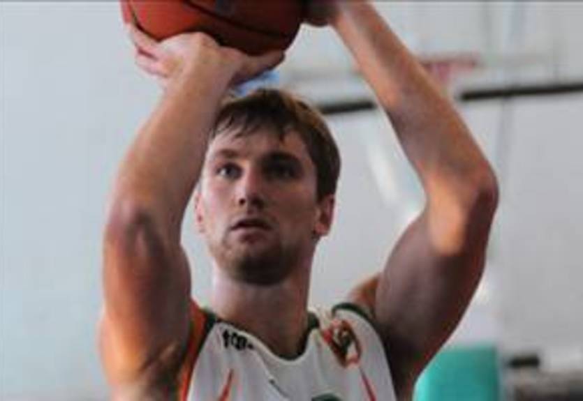 Денис Яковлев выбыл на два с половиной месяца