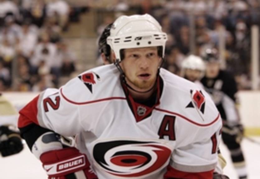 Стаал временно покинул Каролину по семейным обстоятельствам