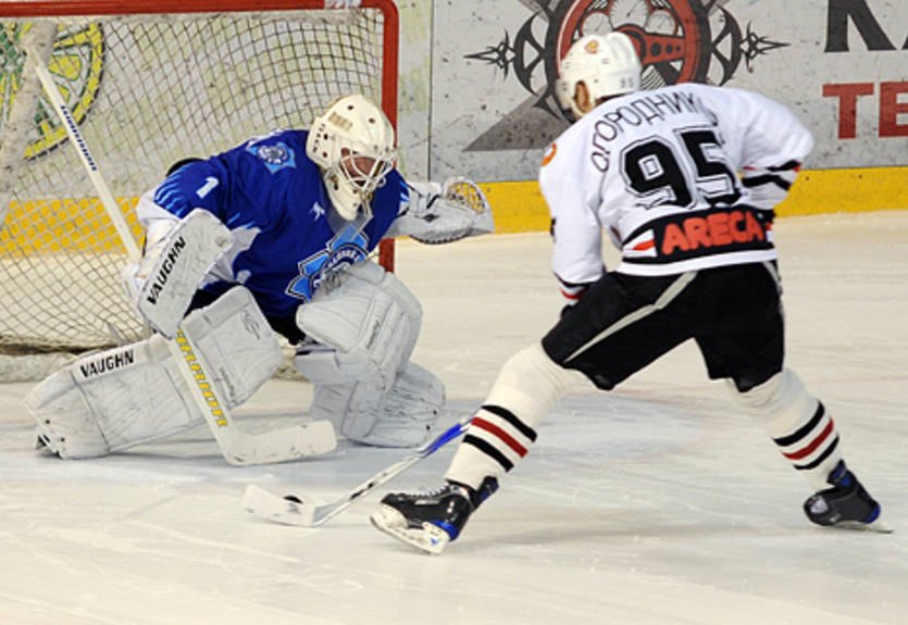 Сокол побеждает по буллитам (28.12.09)