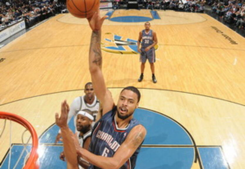 Чендлер пропустит неделю