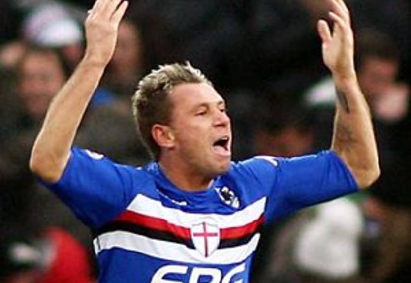 Сампдория не получала предложений по Кассано