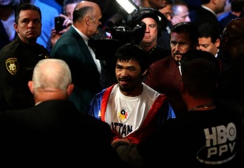 Арум: "Переговоры о поединке Мейвезер-Паккьяо приостановлены"