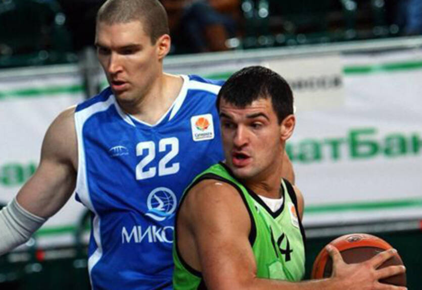 Суперлига. Будивельник выигрывает в Николаеве