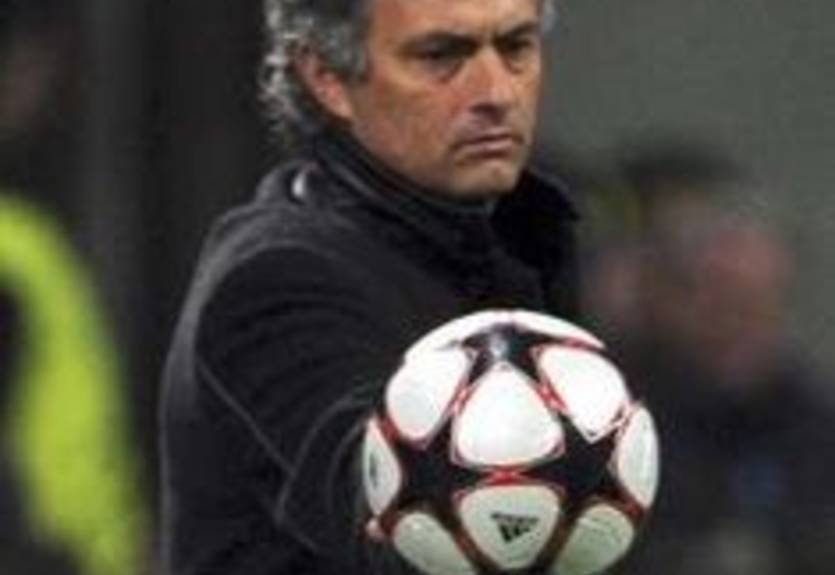 Моуриньо хочет извиниться