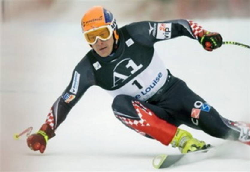 Горные лыжи. Костелич сделают операцию