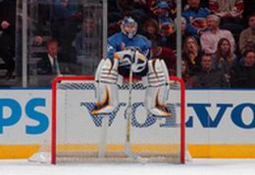 Филадельфии интересны вратари Атланты