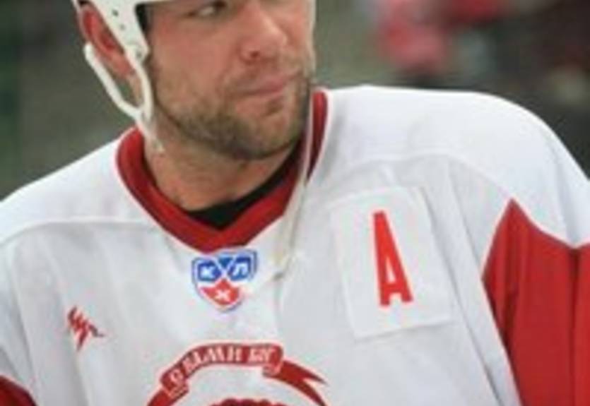 КХЛ. Витязь разорвал контракт с Крисом Саймоном